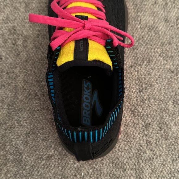 Brooks Ricochet LE W8.5 - Picture 6 of 7